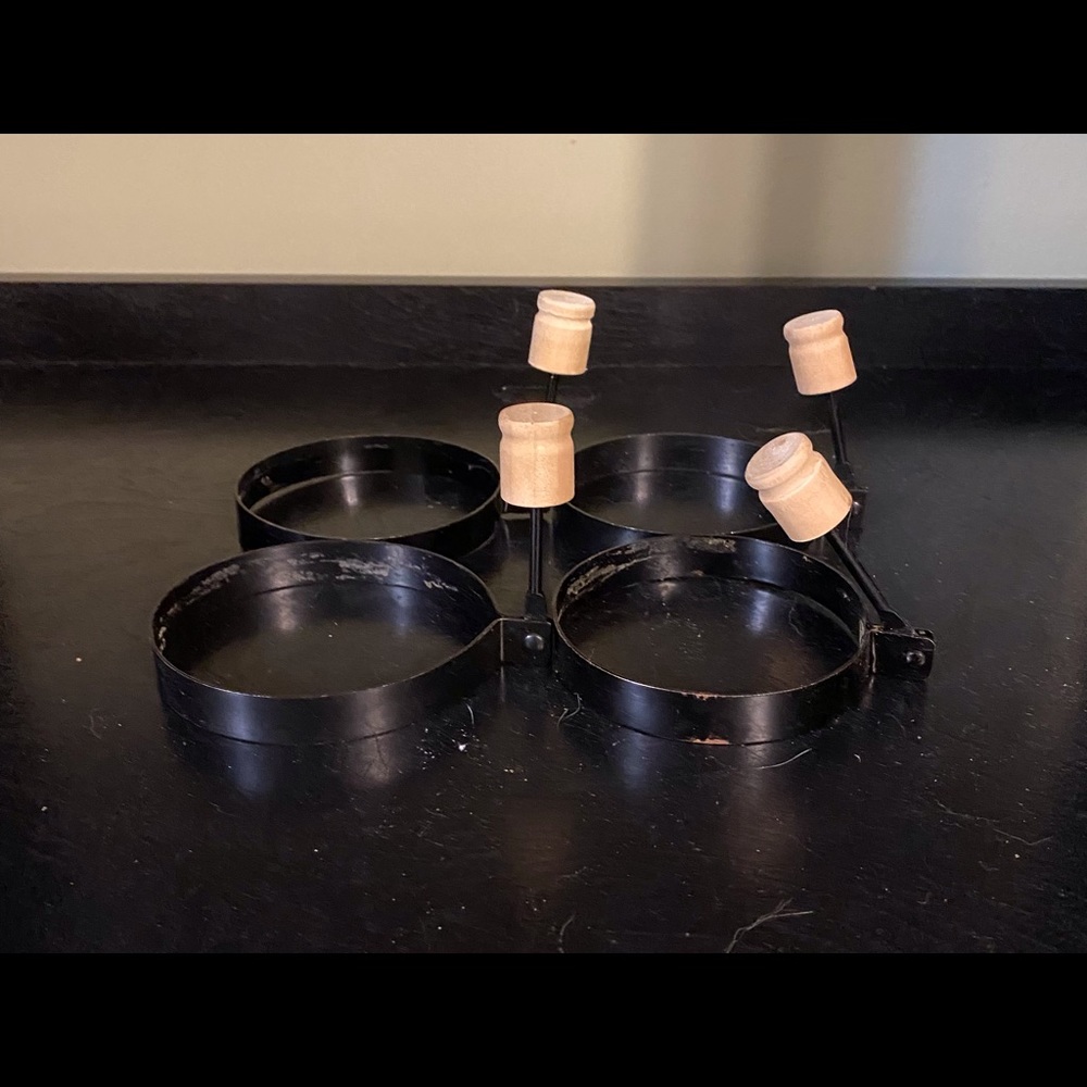 Set of 4 egg rings